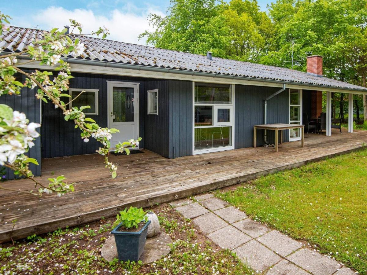 6 Person Holiday Home In Glesborg Fjellerup Strand エクステリア 写真